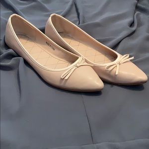 Nude Ballet flats